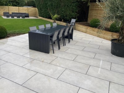 porcelain-tiled-patio-crawley (5)